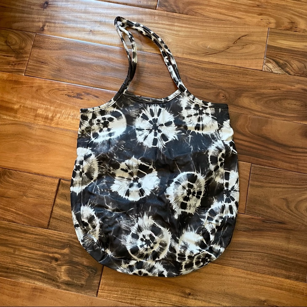 NWOT Chico's brown tie dye tote